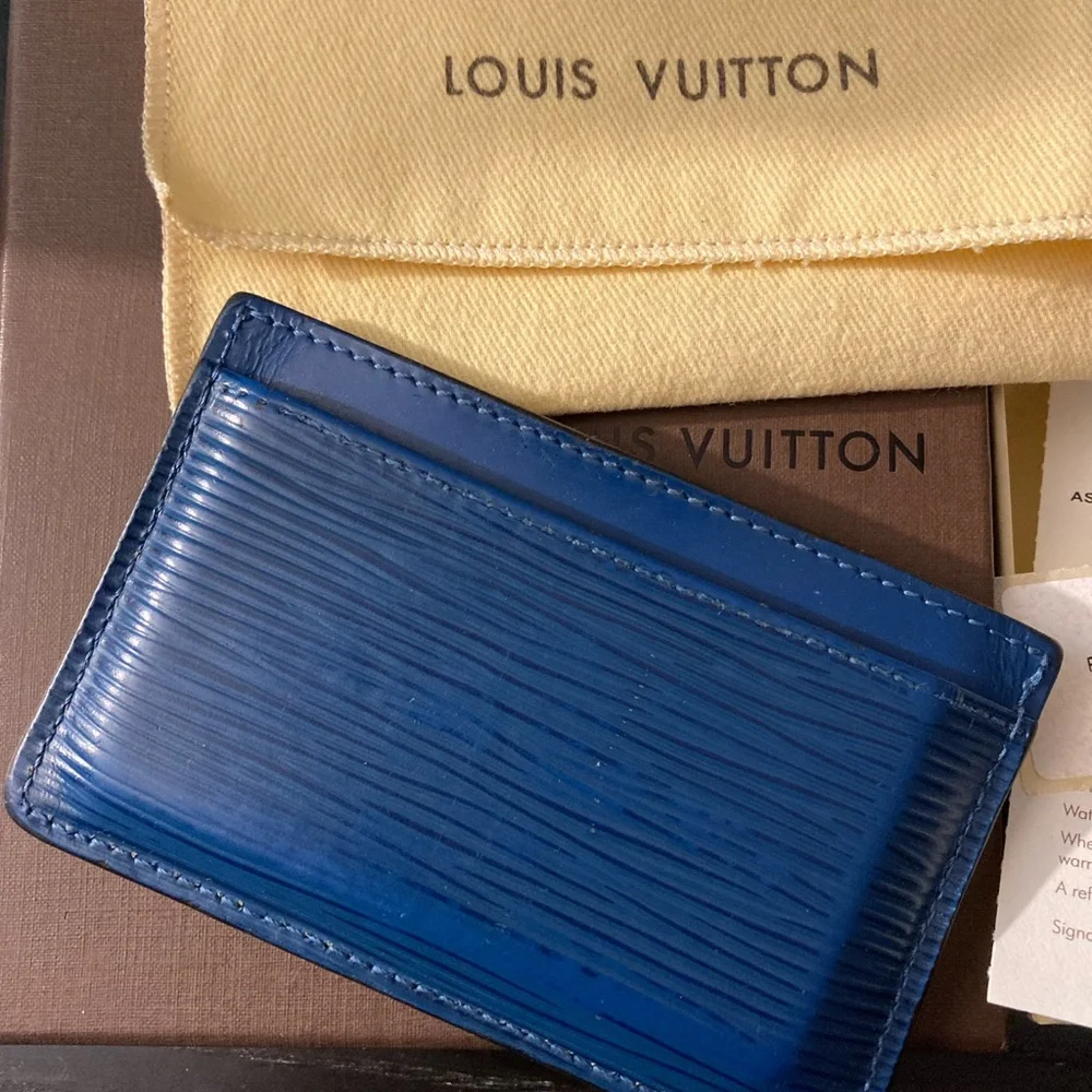 Louis Vuitton Epi Leather Blue Card/Cash Wallet - Picture 2 of 6